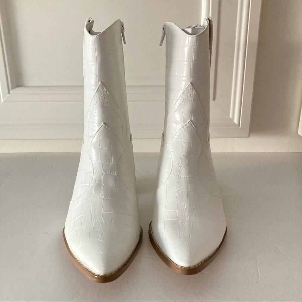 New Free People Coconuts By Matisse Vegan Daley Ankle Boot in White Sz 8.5 - Picture 3 of 8